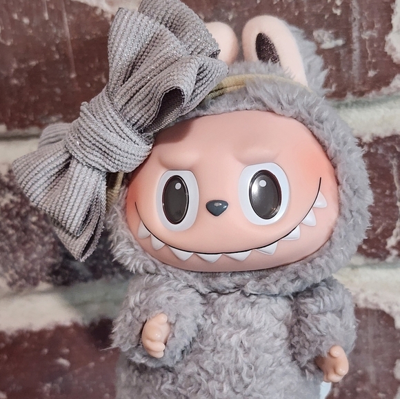 Labubu Gray Bow Headband - Picture 2 of 4